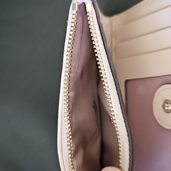 Kate Spade Briar Lane Mikey Quilted Cream Keychain Wallet - Picture 4 of 5